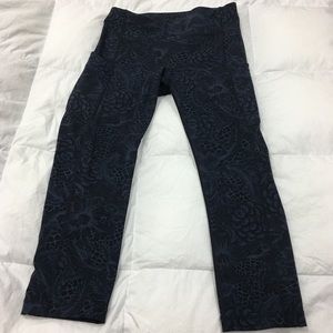 LULULEMON RUNNING CROPS